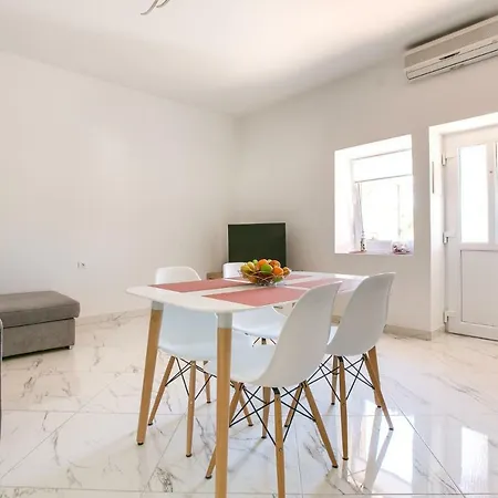 Apartment Maja