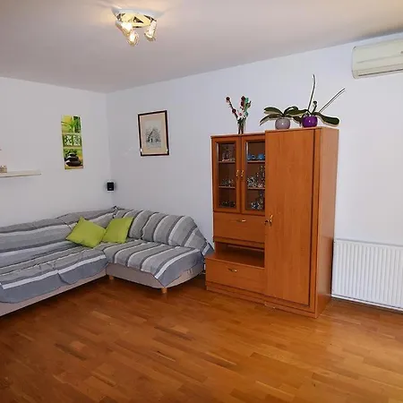 Apartment Maja 1809 *
