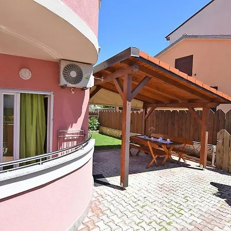 Apartment Maja 1809 *